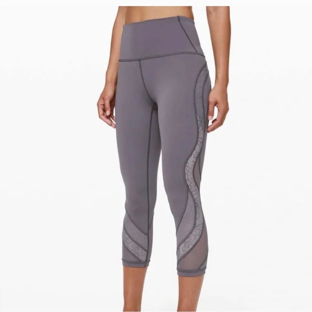 Lululemon lace purple size 4